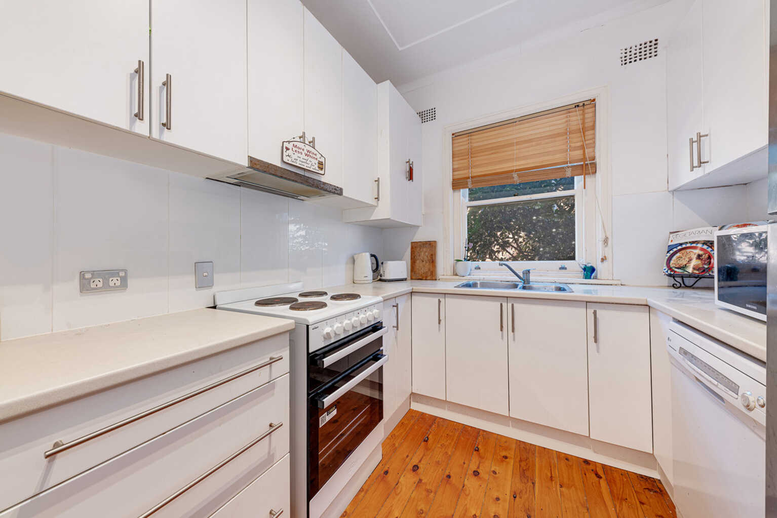 2/10 Centennial Avenue Chatswood 2/10 Centennial Avenue Chatswood