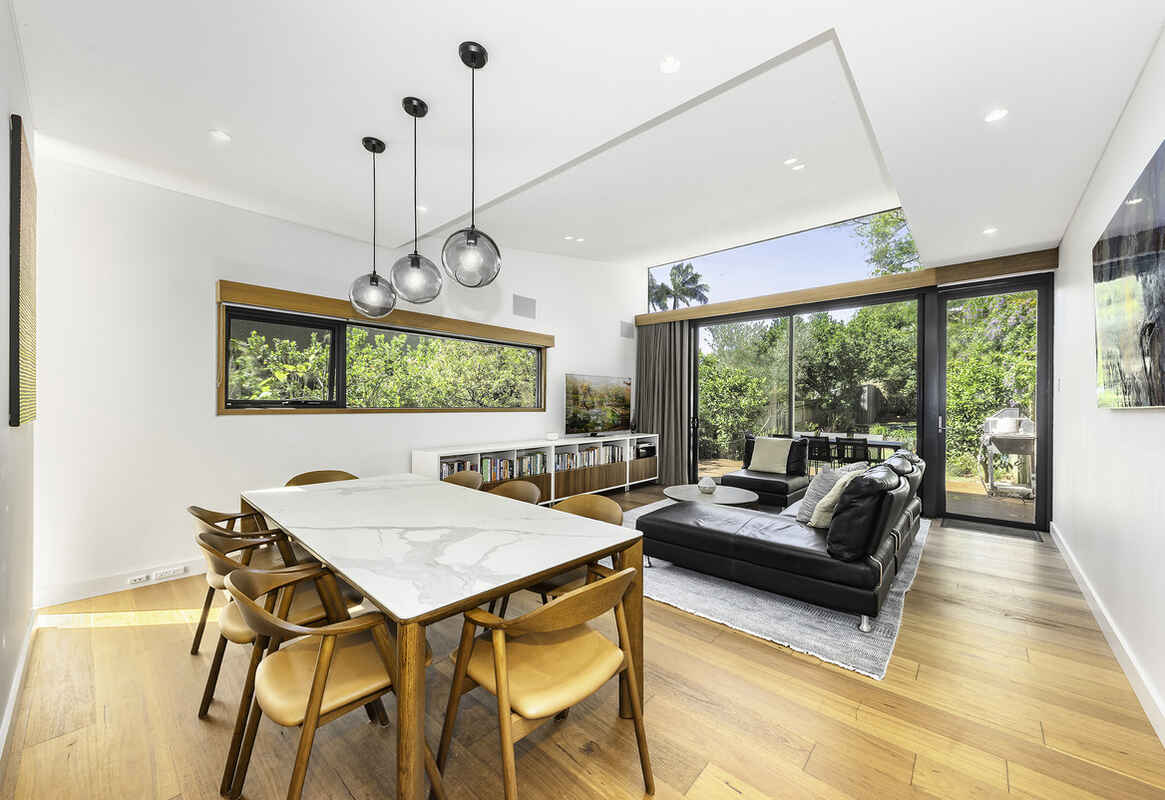Enviable private position in a quiet but convenient street