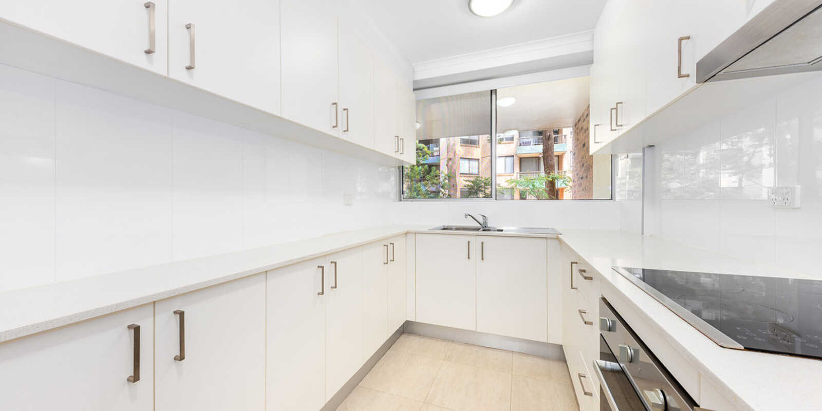 16/2 Parkside Lane Chatswood 16/2 Parkside Lane Chatswood