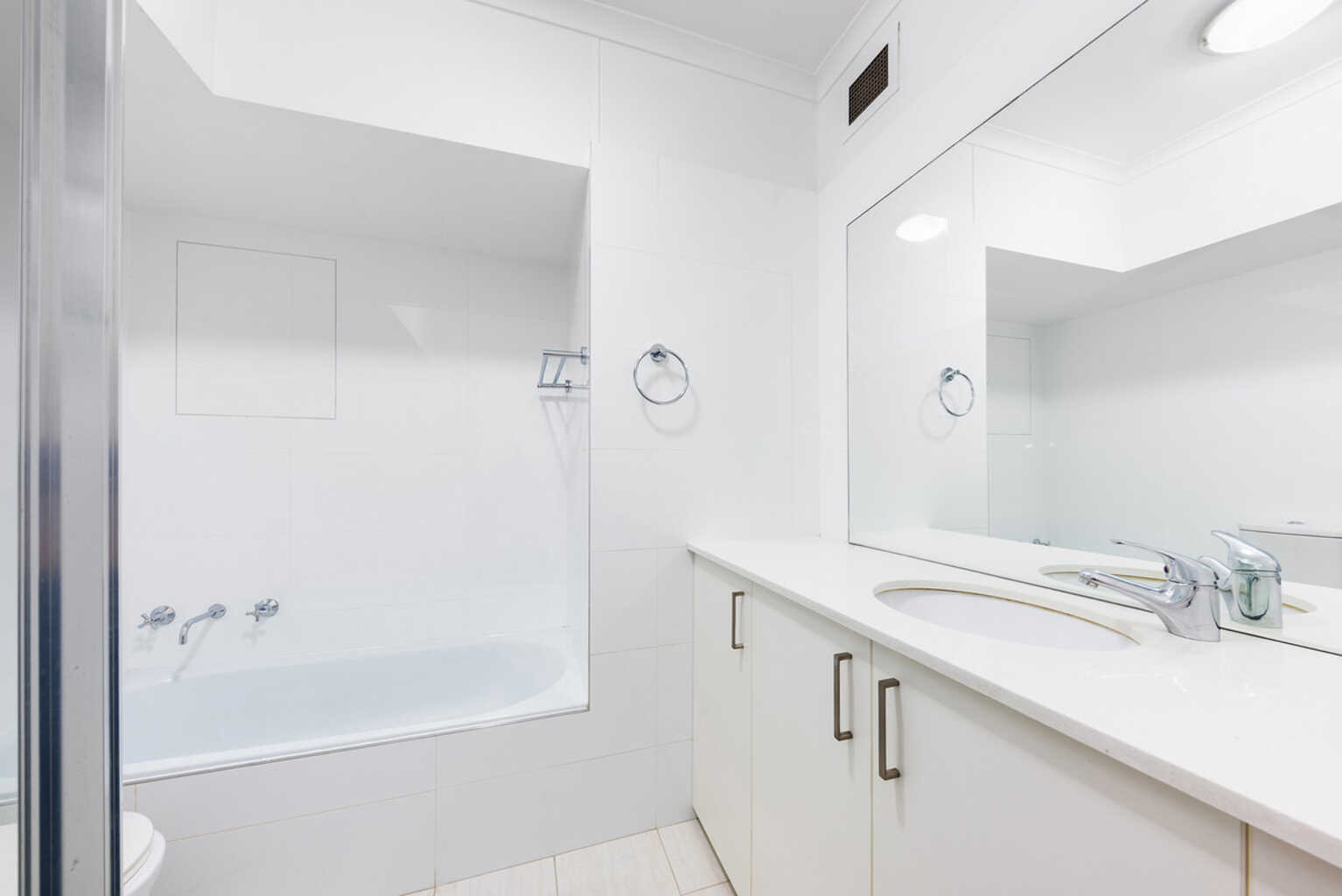 16/2 Parkside Lane Chatswood 16/2 Parkside Lane Chatswood