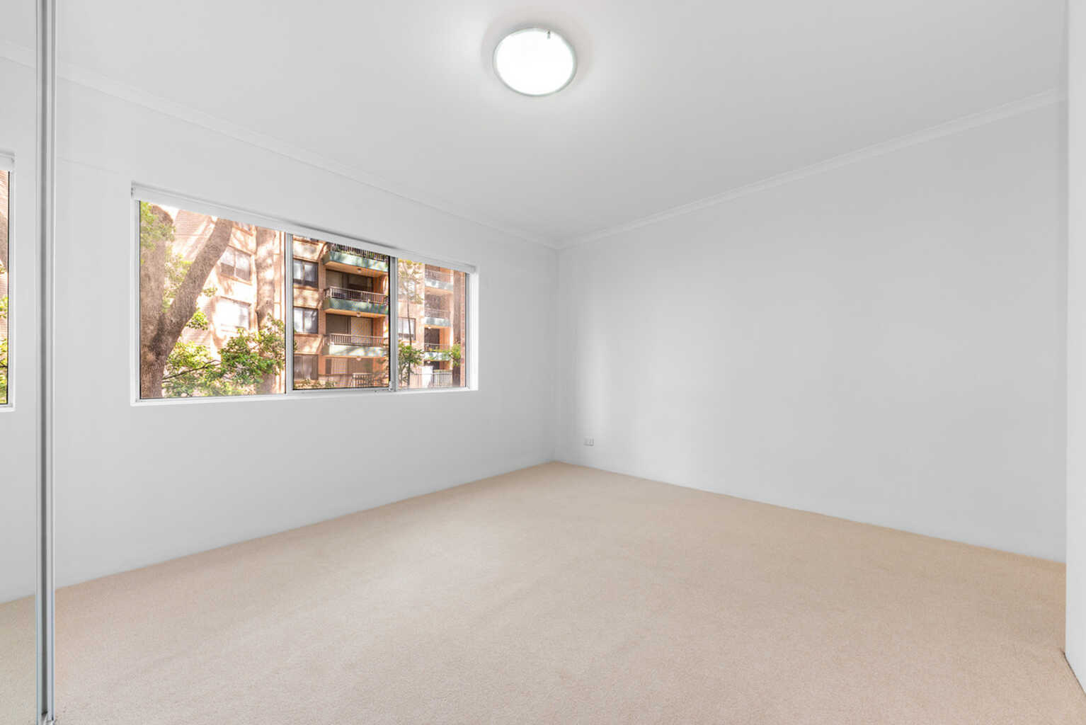 16/2 Parkside Lane Chatswood 16/2 Parkside Lane Chatswood