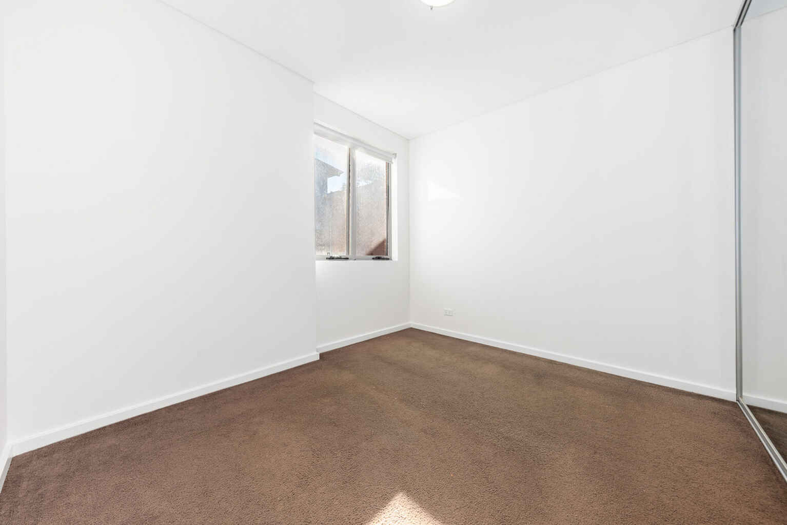 70/2-8 Belair Close Hornsby