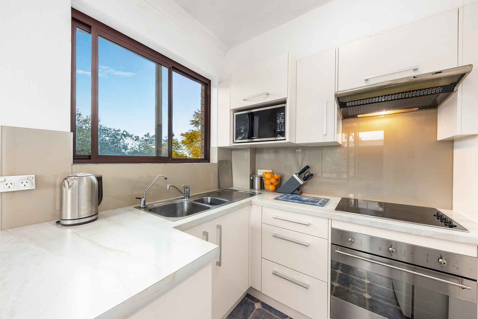 9/10 Brook Street Crows Nest
